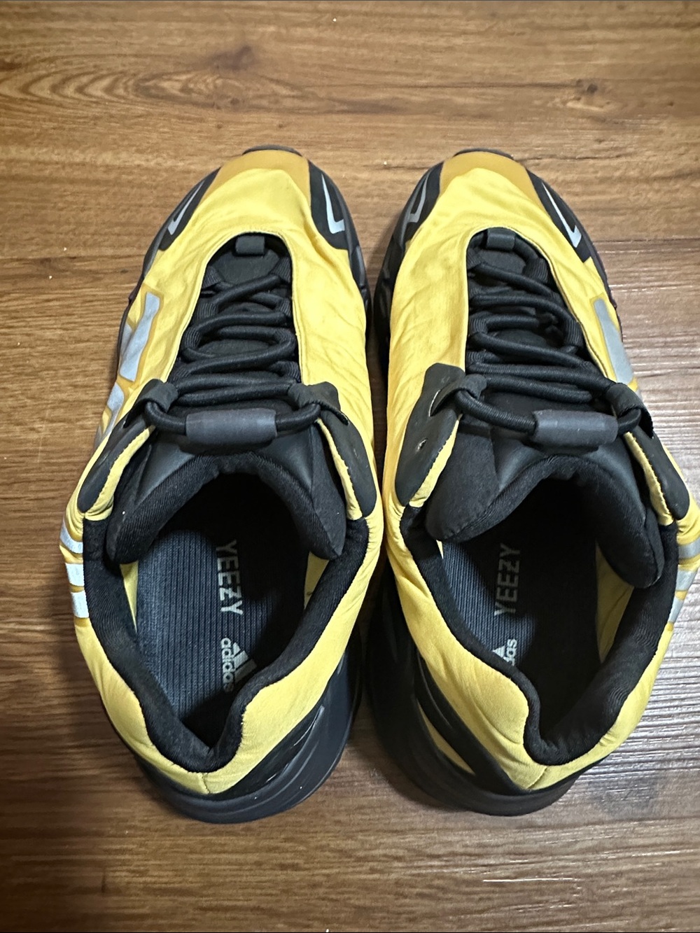 Yeezy Men's Yellow and Black Low-Top Sneakers